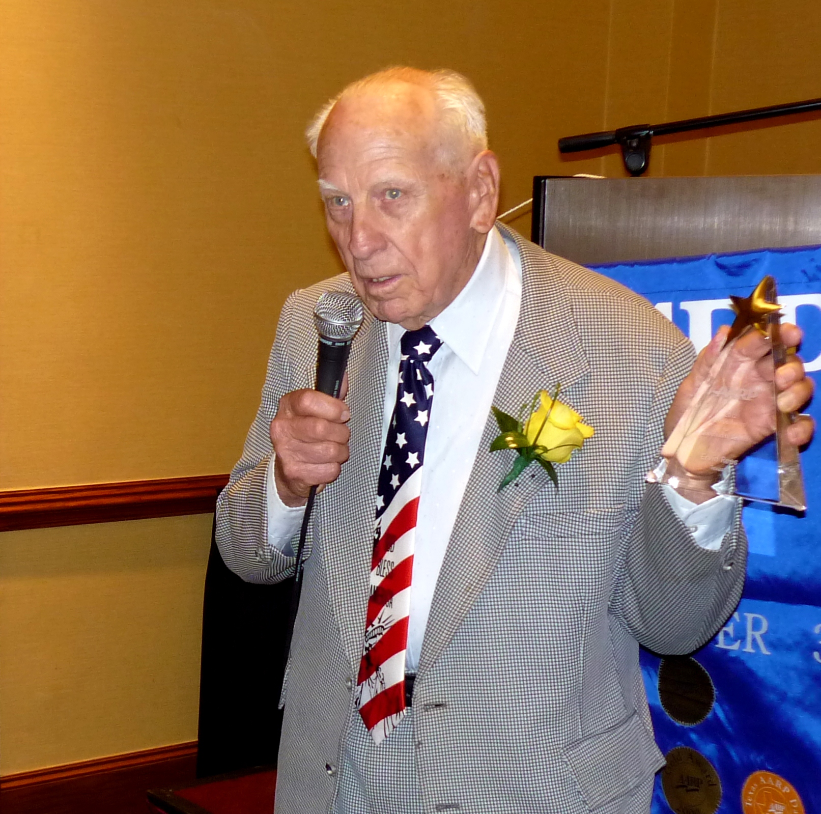 ervin-rees-receives-aarp-texas-2012-andrus-award.jpg