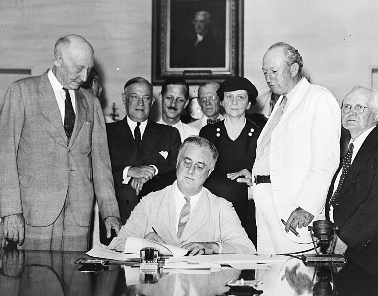 Signing_Of_The_Social_Security_Act.jpg