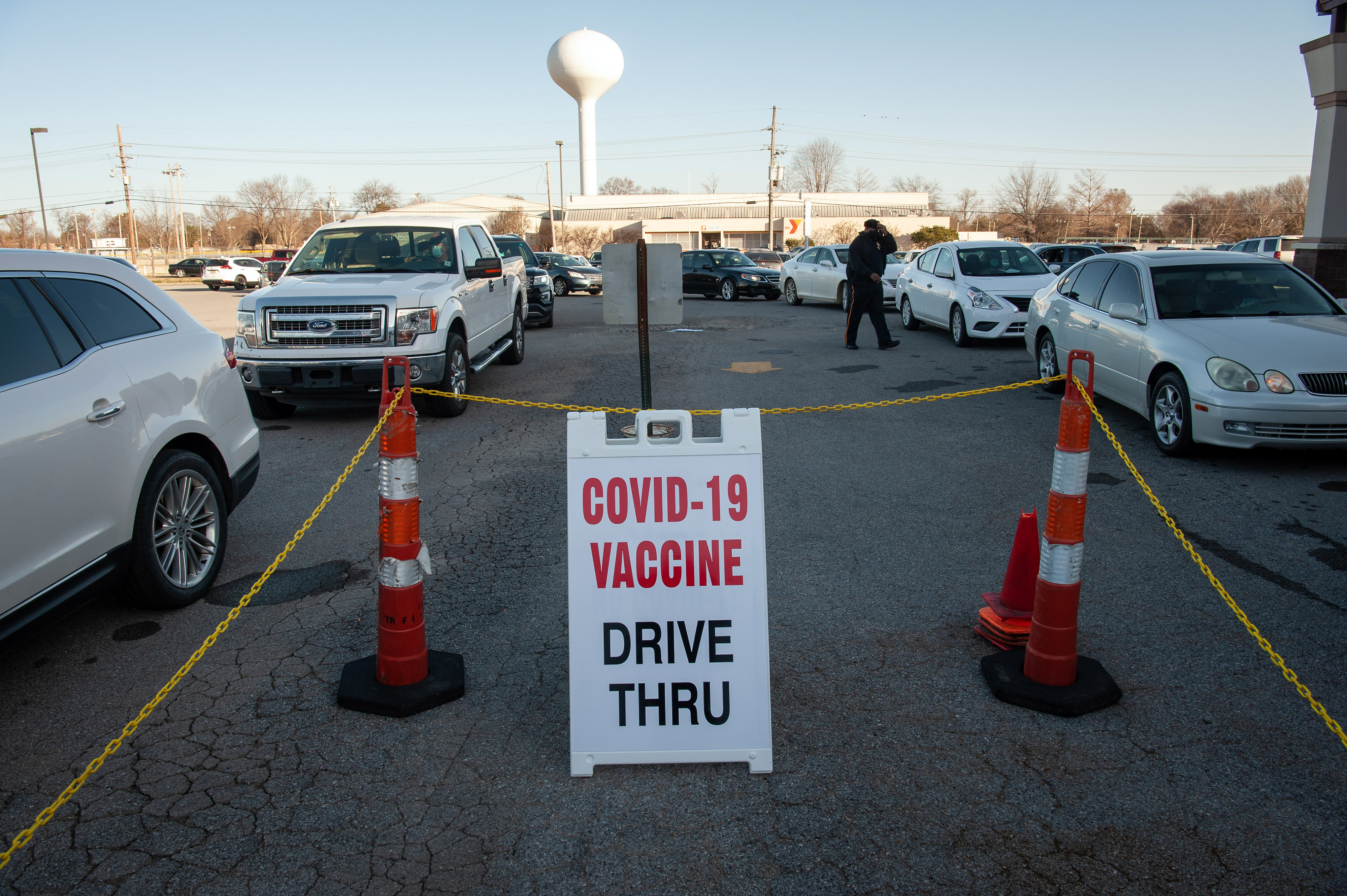 Covid-19 Vaccine Drive-Thru As Mississippi DOH Announces End Of State Supply