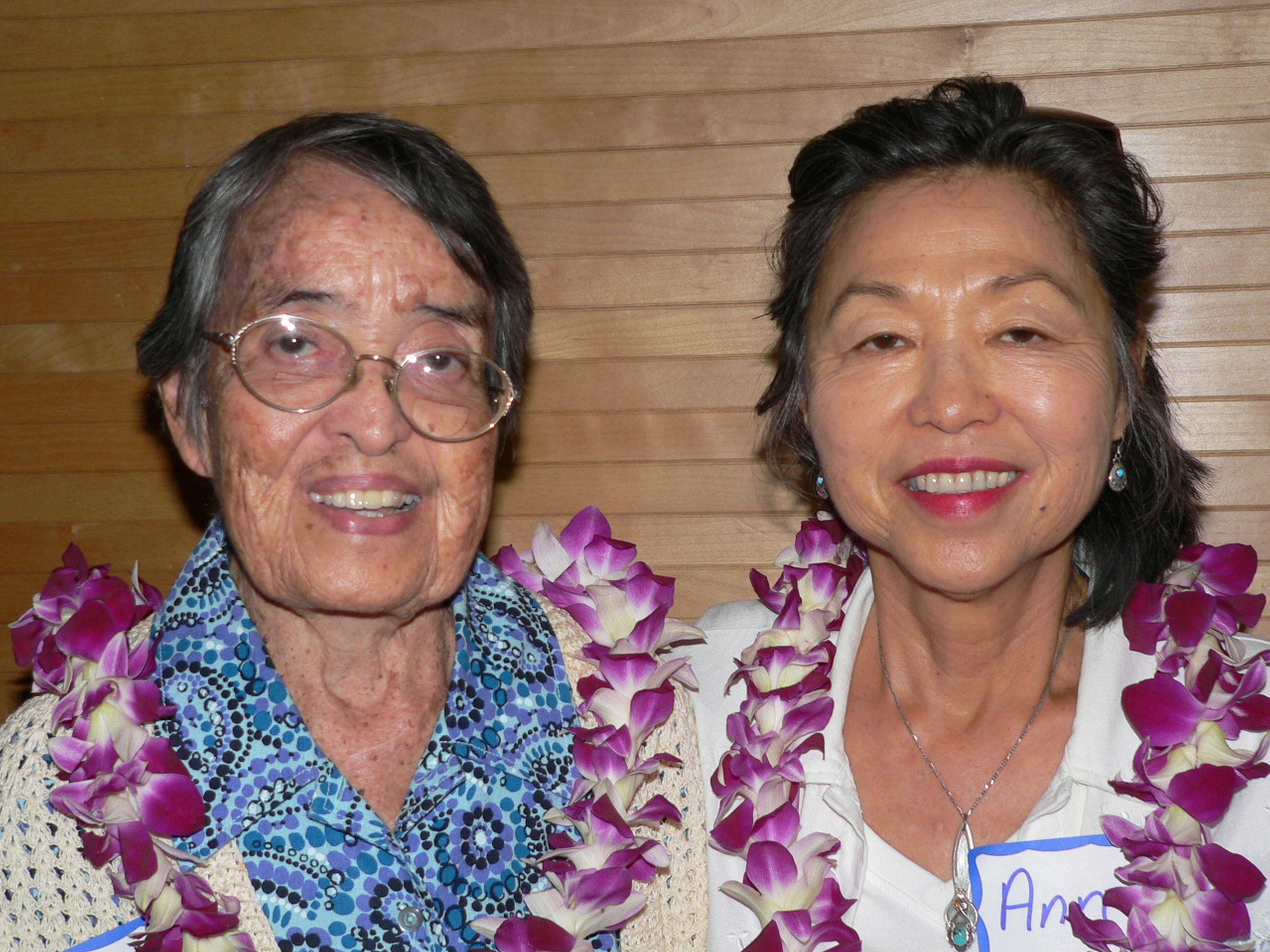 Sister Julia McCain and Ann Okamoto volunteer