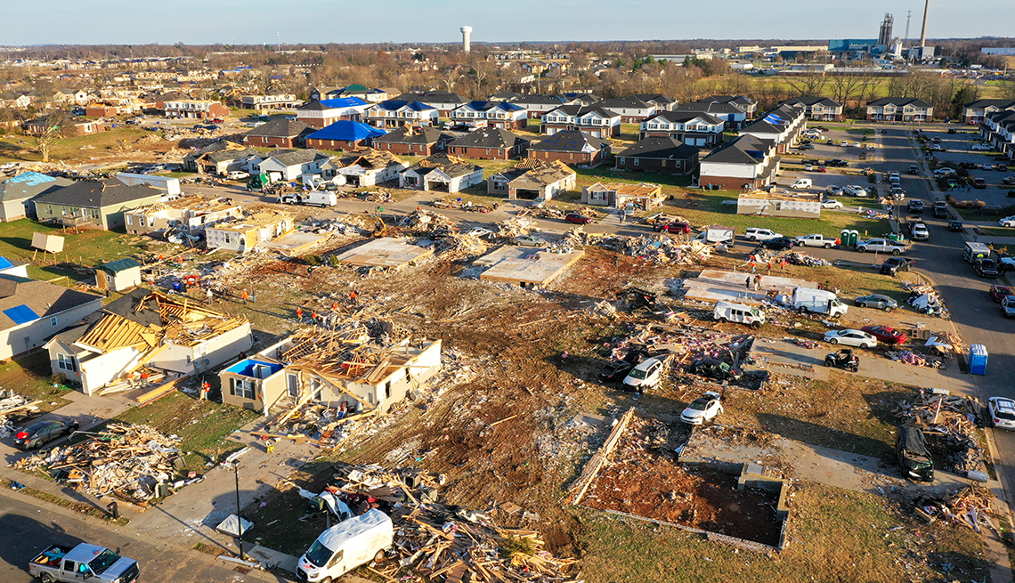 1140-kentucky-storm-aftermath-landscape.jpg