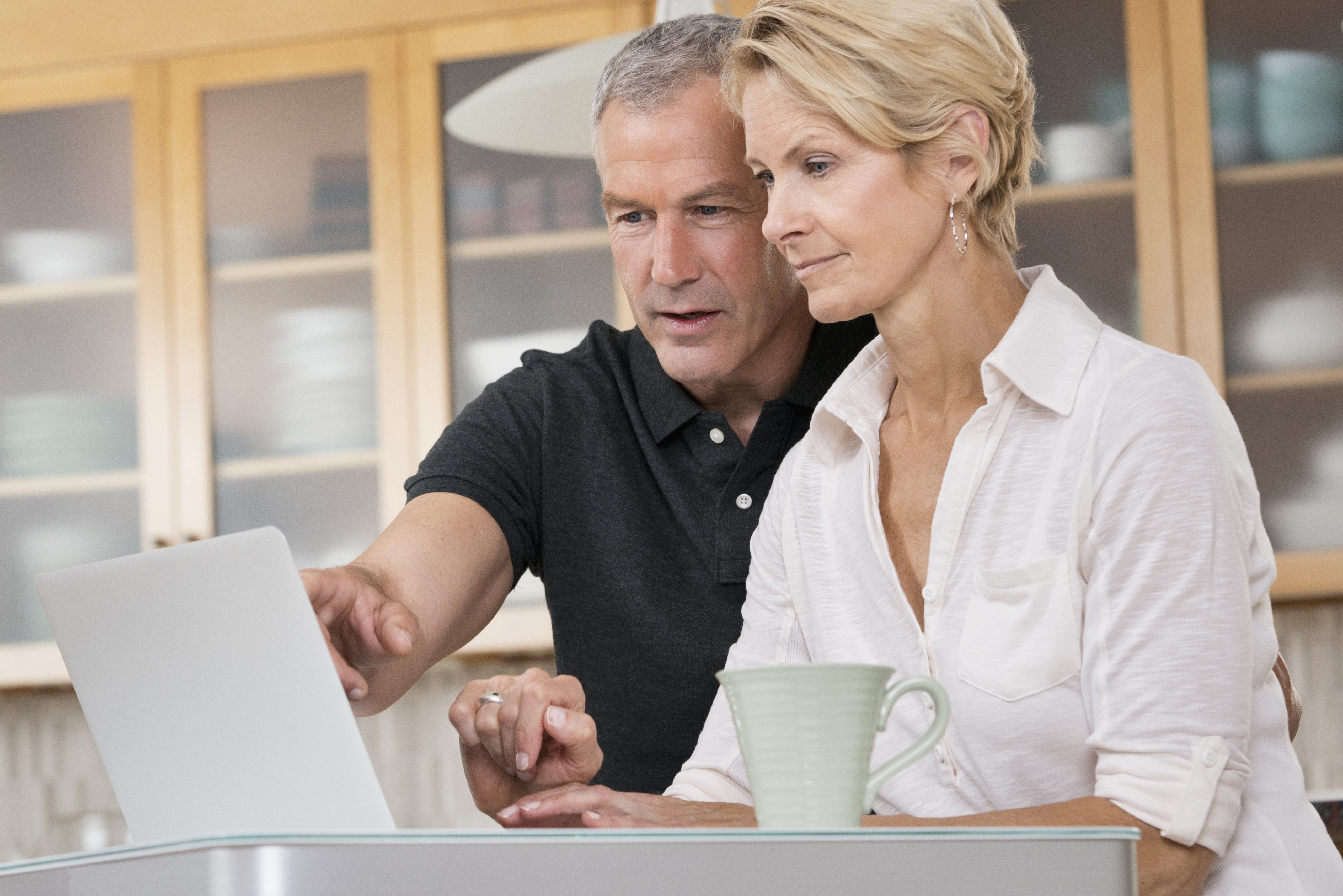 couple on laptop.png