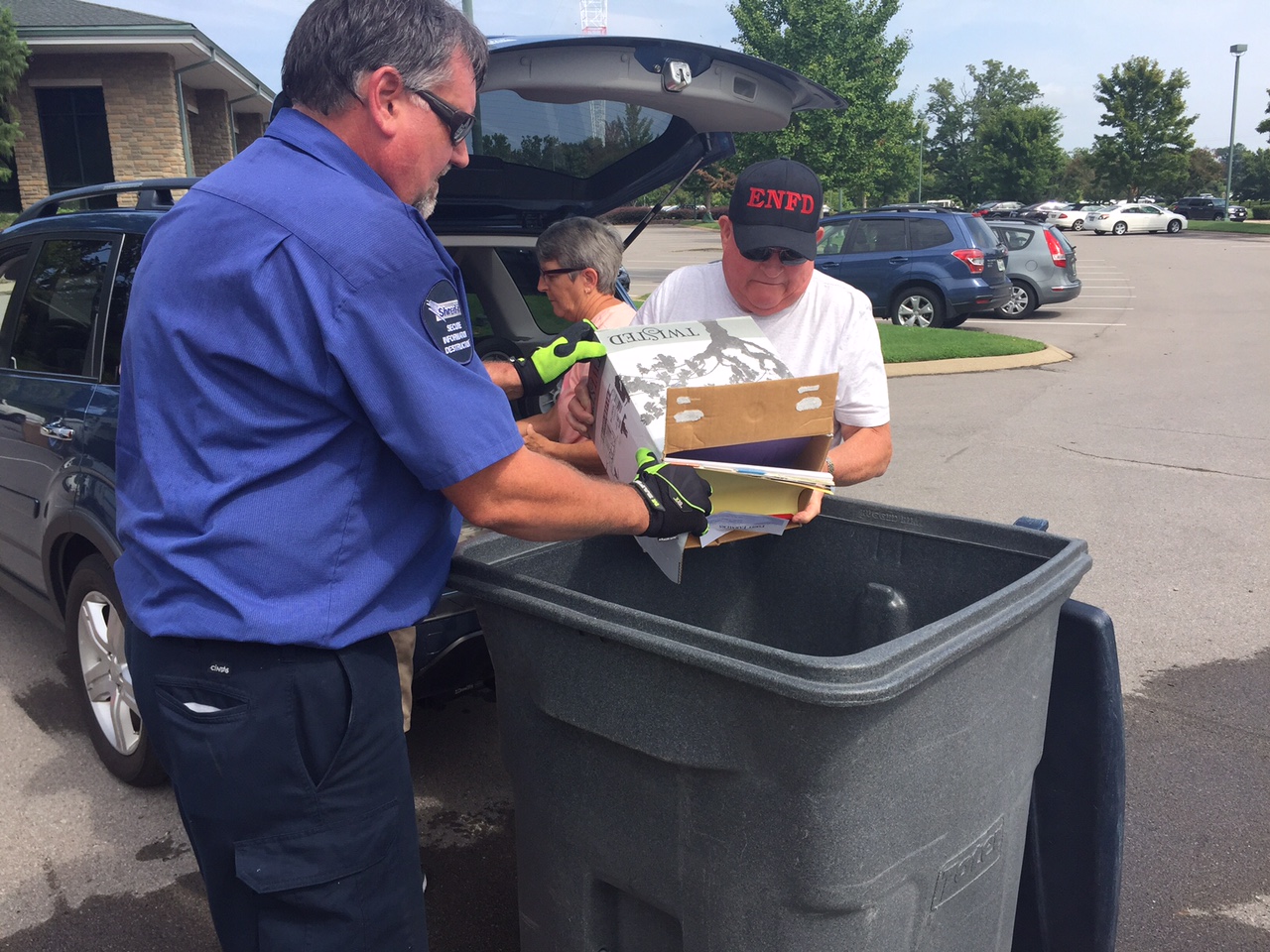 shredding event_Brentwood_0816_2.jpg