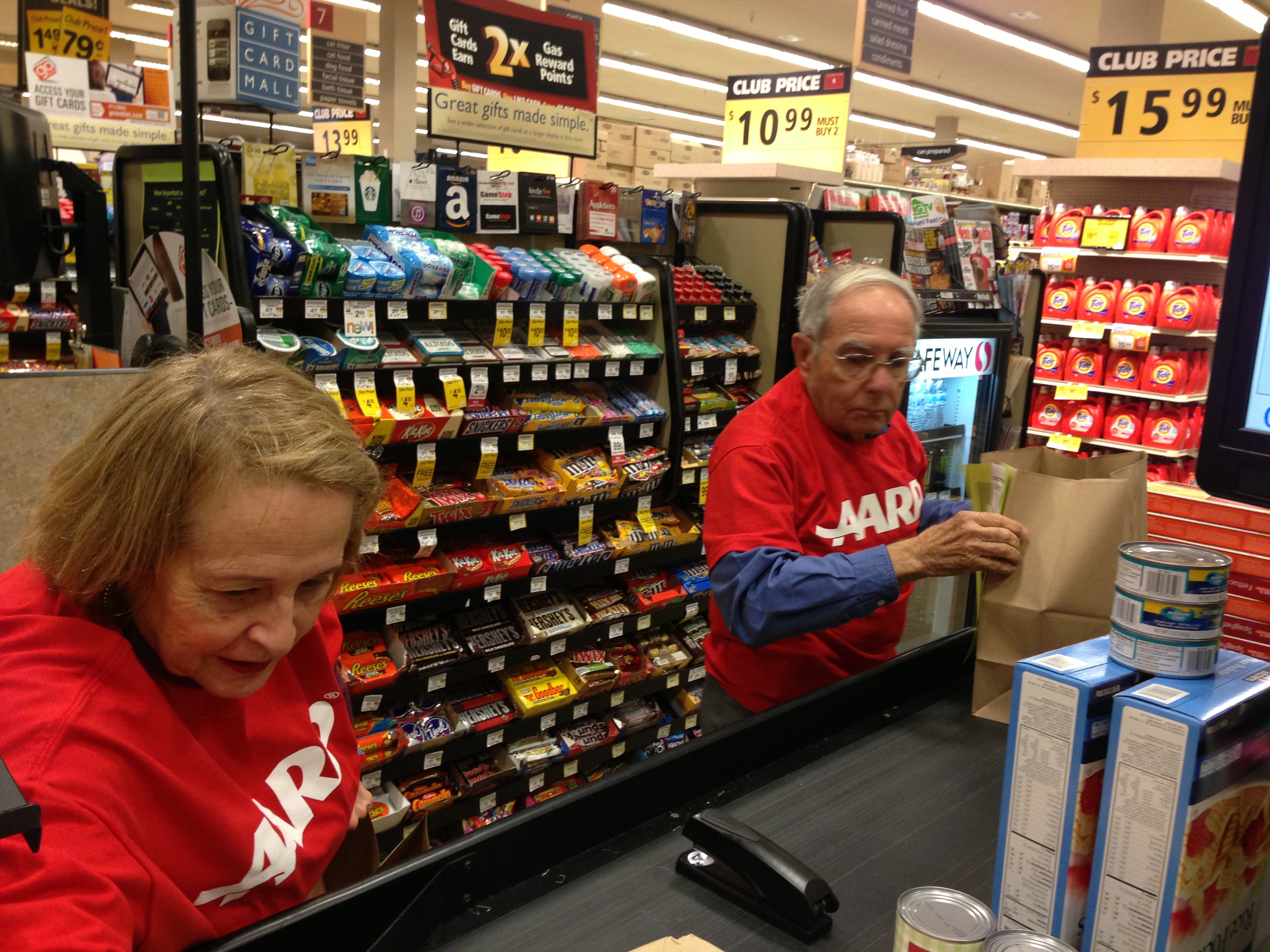 Paul and Lucia Visallo volunteer in Washington, DC during HfH.