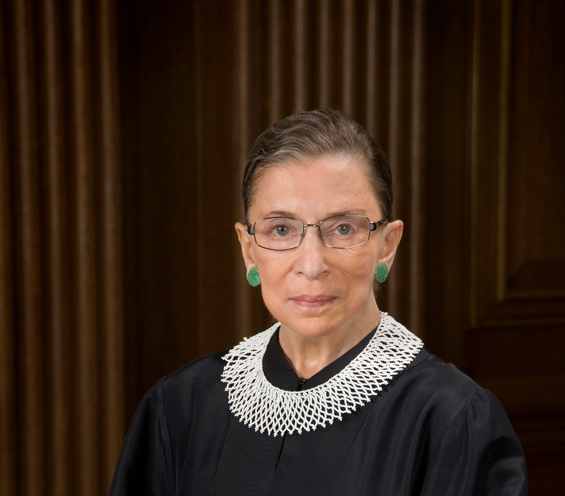 Ruth_Bader_Ginsburg_official_SCOTUS_portraitCROP.jpg