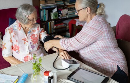 AARP NY: Hochul Seeks Cuts to Vital Services for Older NYers, Despite Knowing About Backlogs & Other Problems