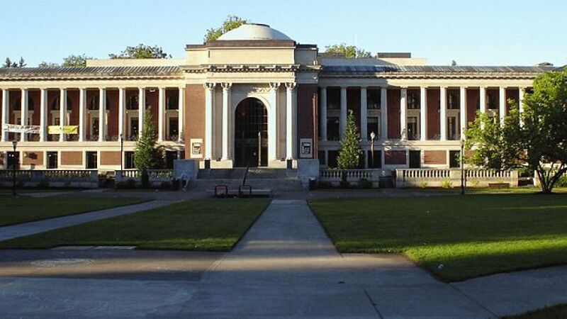 800px-Memorial_Union_at_Oregon_State_University.jpg