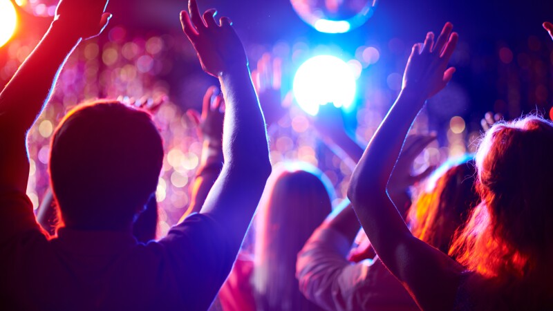Dancing people