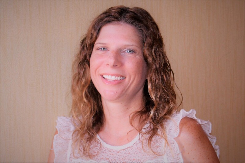 headshot Rosalie Calarco.jpg
