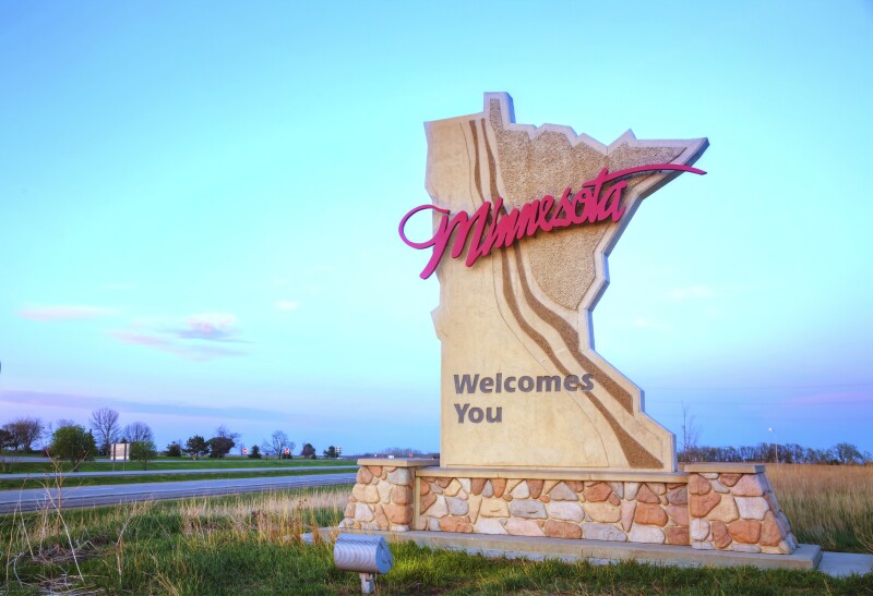 Minnesota welcomes you sign
