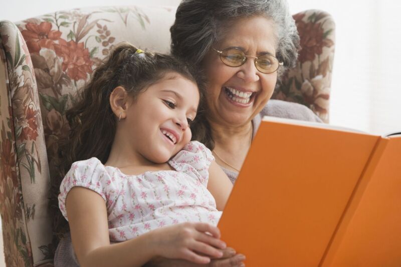 Hispanic reading image.jpg