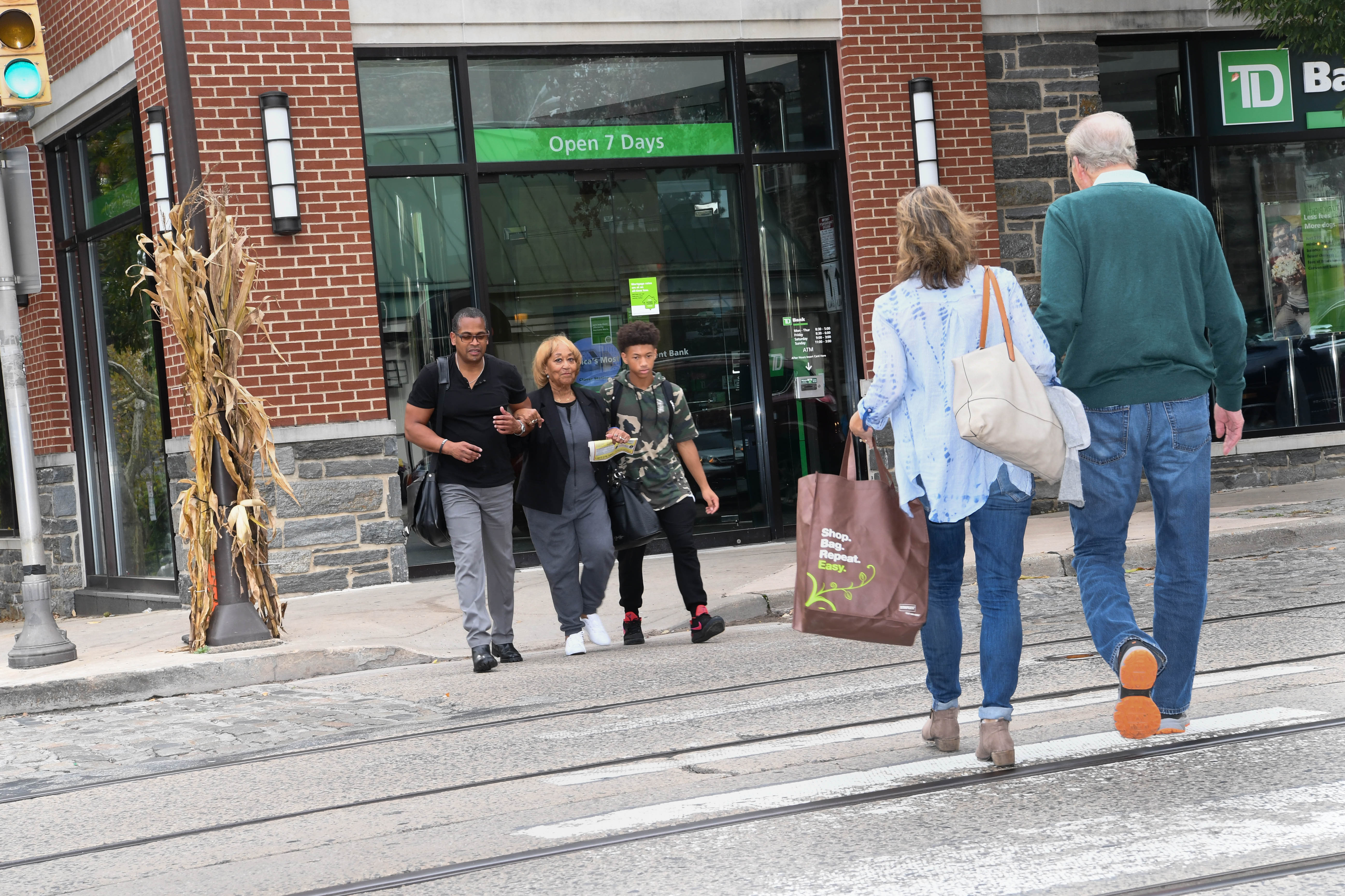 Philadelphians crossing the street - Livable Communities