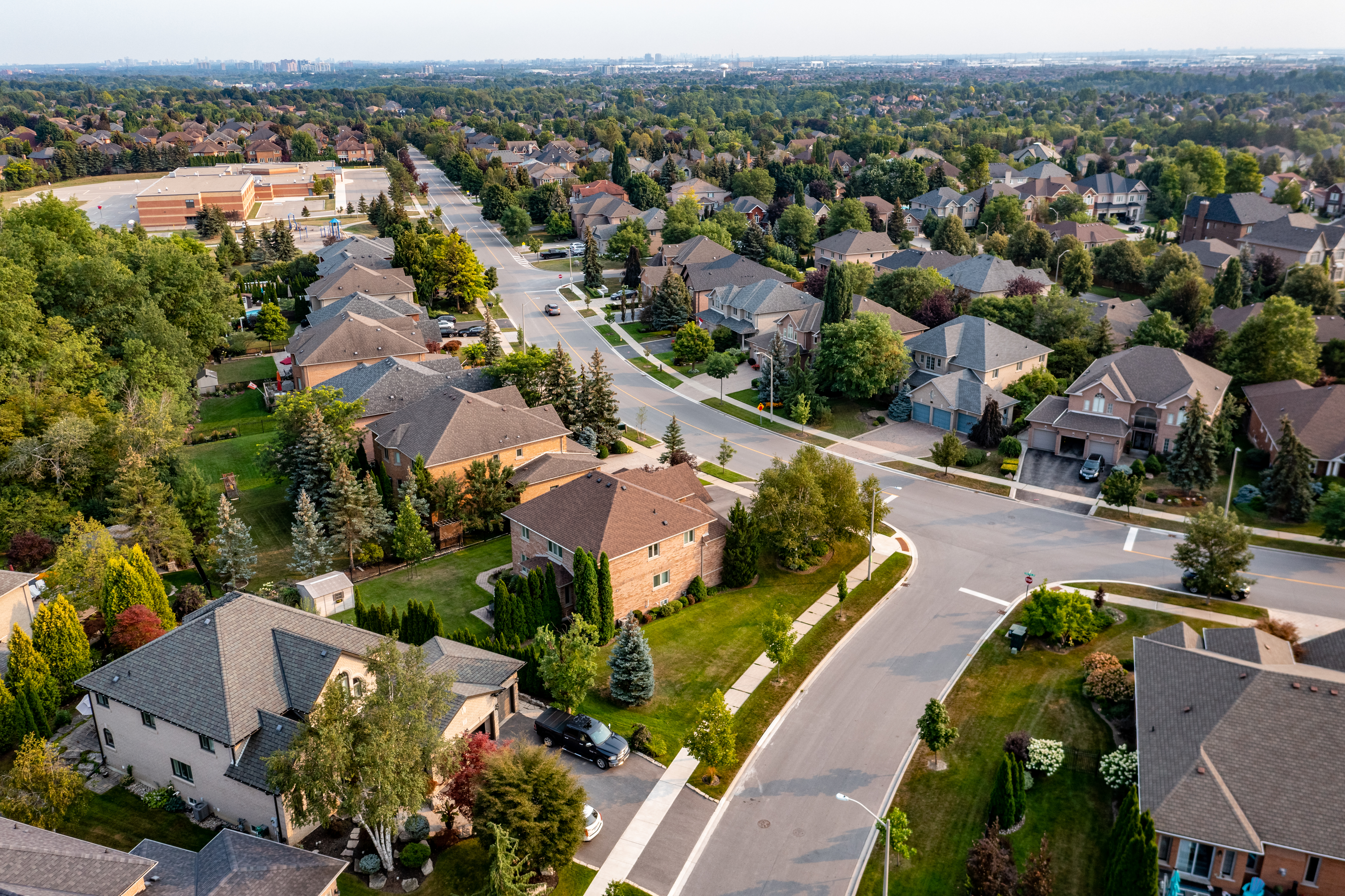 Aerial view of Residential Distratic at Islington Ave. and Rutherford road, detached and duplex house, Woodbridge, Vaughan, Canada